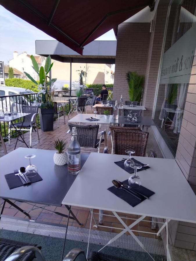Le Relax Hotel Aurillac Buitenkant foto