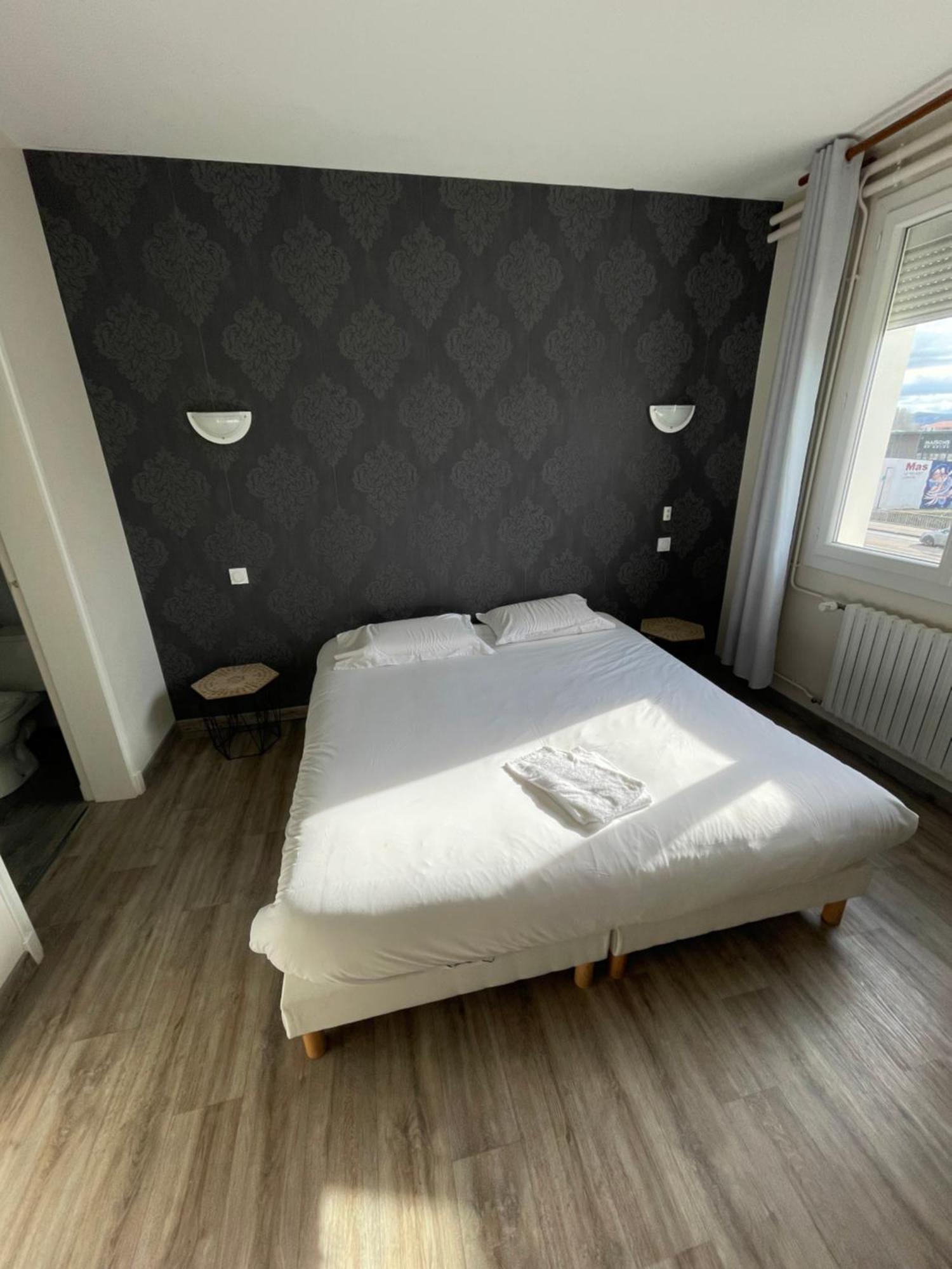 Le Relax Hotel Aurillac Buitenkant foto