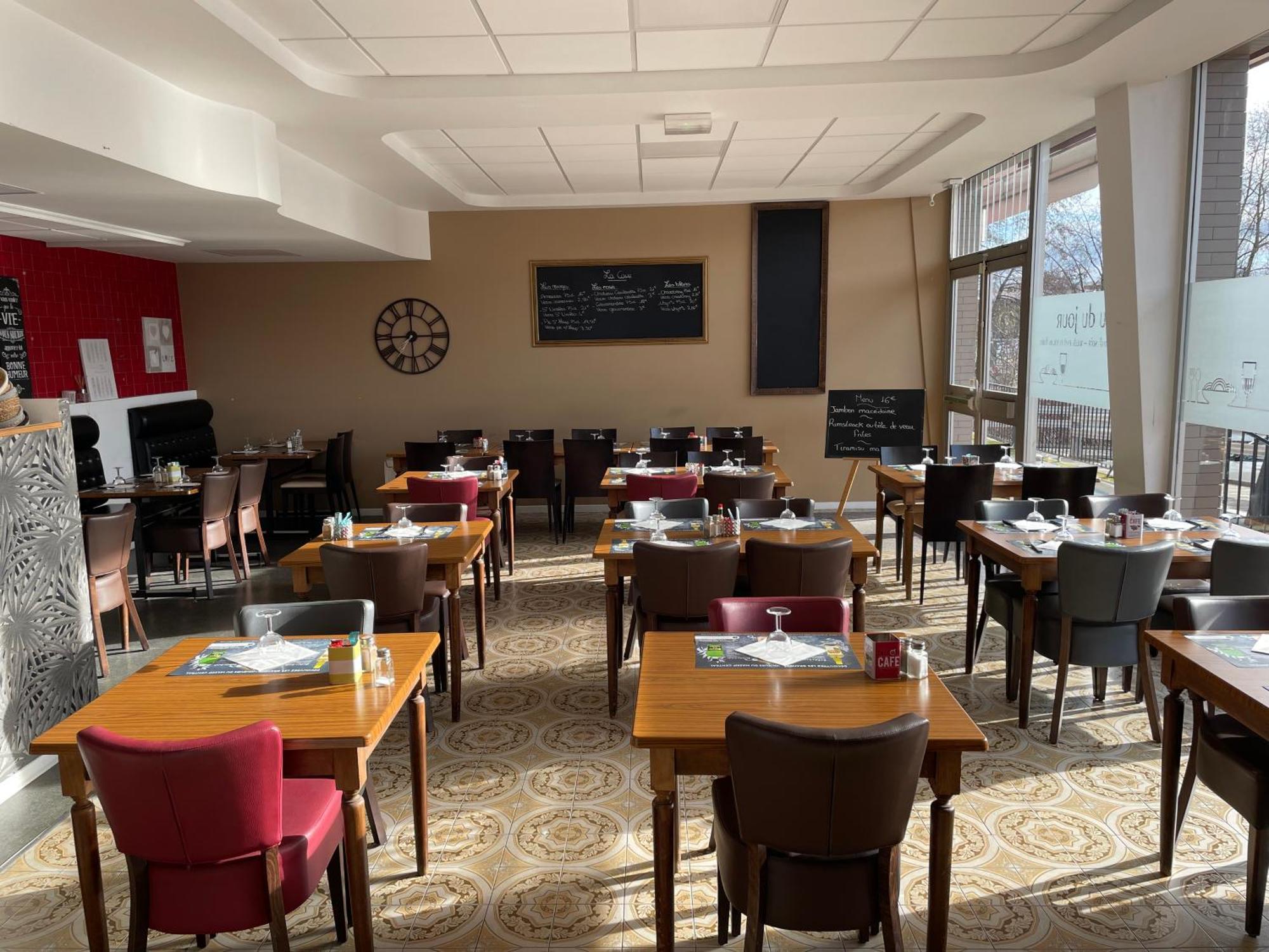 Le Relax Hotel Aurillac Buitenkant foto